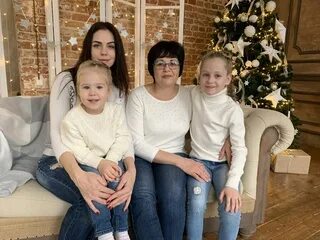 Фото семьи максудова