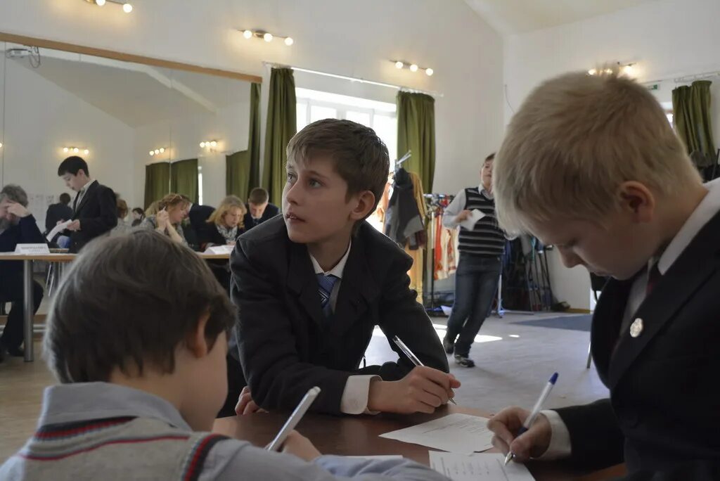 выступление 7 класса на день учителя. выступление 5 класса. м. выступает 5 класс. выступает 5 класс.