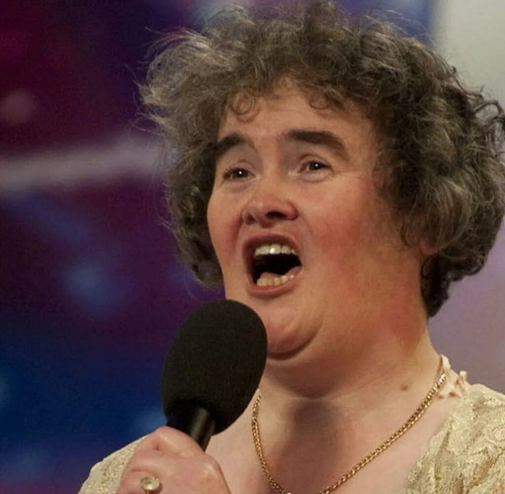 Первое выступление сьюзан бойл на конкурсе. Susan boyle. сьюзан бойл 2015. britain&#039;s got talent сьюзан бойл. шоу талантов певица сьюзан бойл английское.