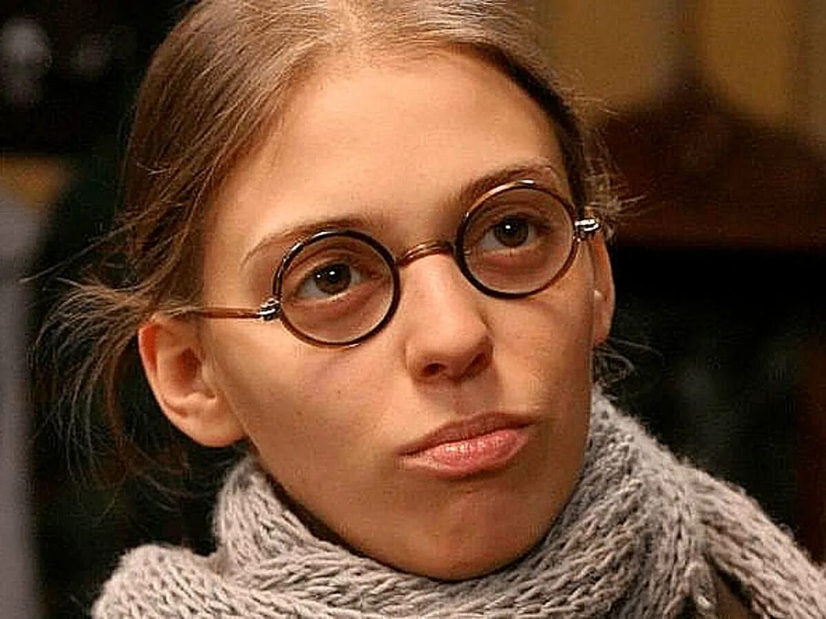 Какой станет катя пушкарева. Нелли уварова не родись красивой. катя пушкарева 2025. нелли уварова катя пушкарева. катя пушкарева 2025.