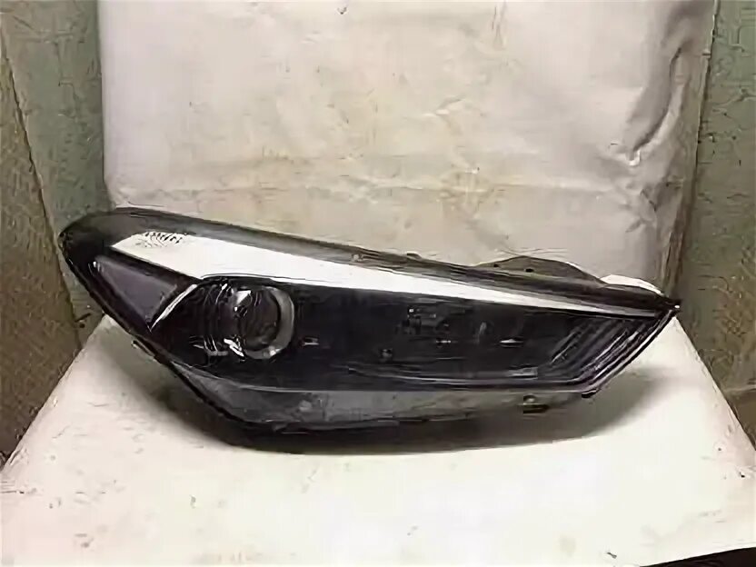 Фары туксон 3. Отличия в фарах туксона 2018 две или одна линза. Фары туксон 3. Накладки на задние фонари хендай туксон 3. Фара левая туксон 2020.