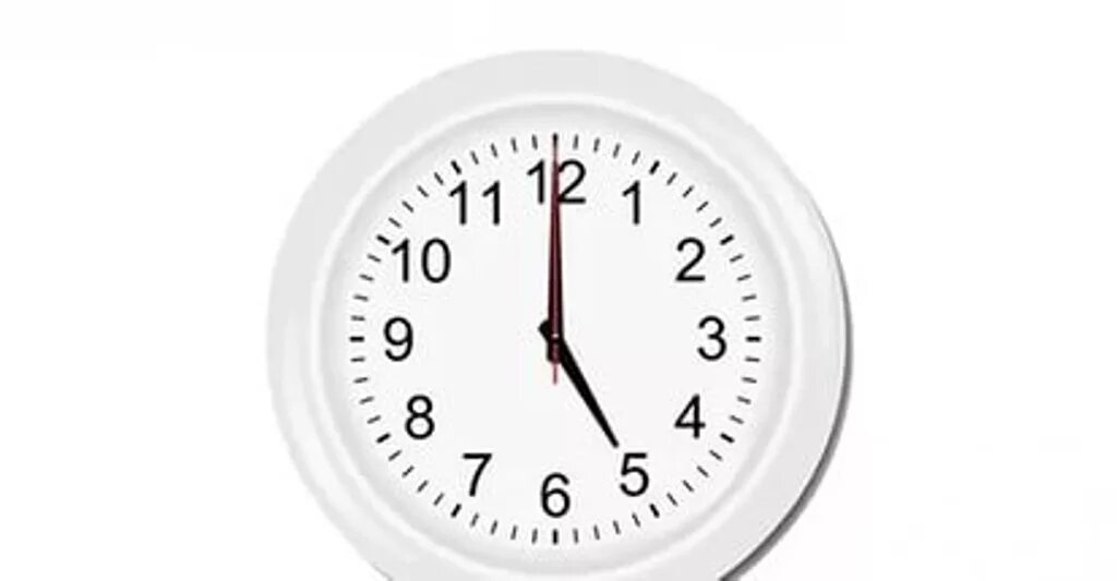 Примерно в 17 00 в. Роналдо 7. 17 30 на часах. Cr7 реал мадрид. Часы на 5 часов вечера.