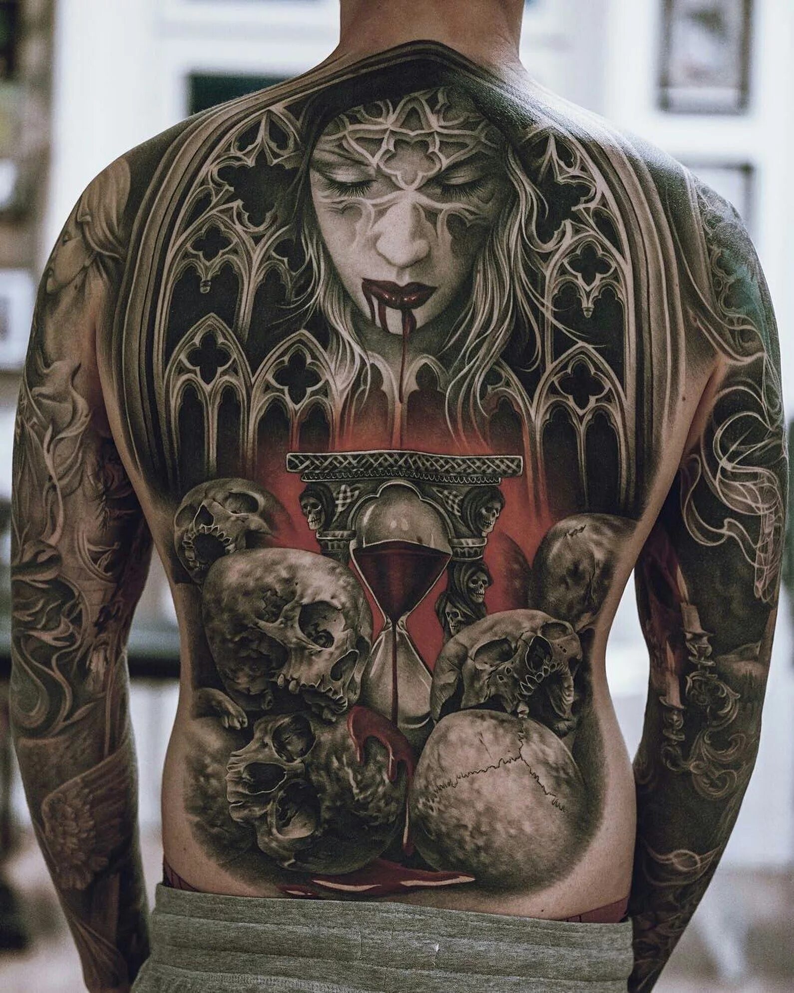 Мемфис депай татуировка льва на спине. Тату во всю спину. Тату на спине. Тату на спине. Тату во всю спину.