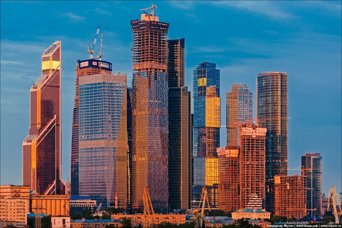 Строительство башни в москве. Башни Москва Сити. Высотки Москва Сити. Стройка Москва Сити. Башня око Москва Сити.