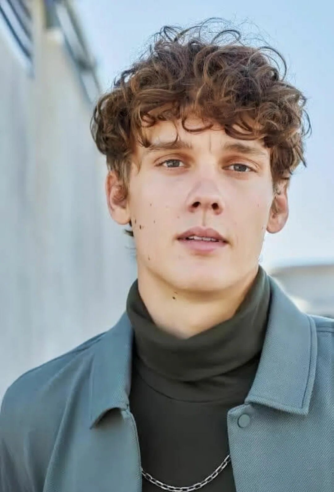 Хантер диллон. Хантер дуэн 2023. Хантер дуэн тайлер. Дилон ван актёр. Хантер актер уэнсдей.
