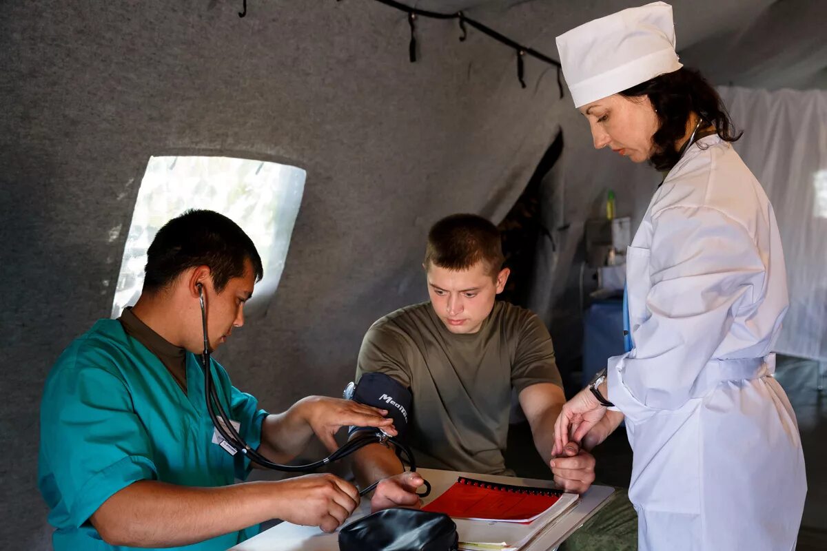 Военно-медицинская Академия Узбекистана. Военно медицинская Академия в Санкт Петербурге лечебное дело. Военный фельдшер. Лечебное дело терапевт.