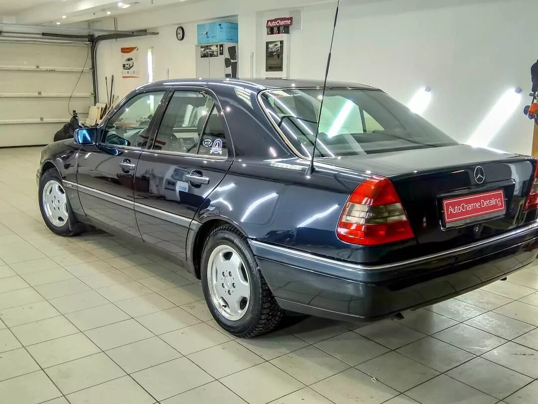 Купить б/у Mercedes-Benz C-Класс I (W202) 180 1.8 MT (122 л.с.) бензин механика 