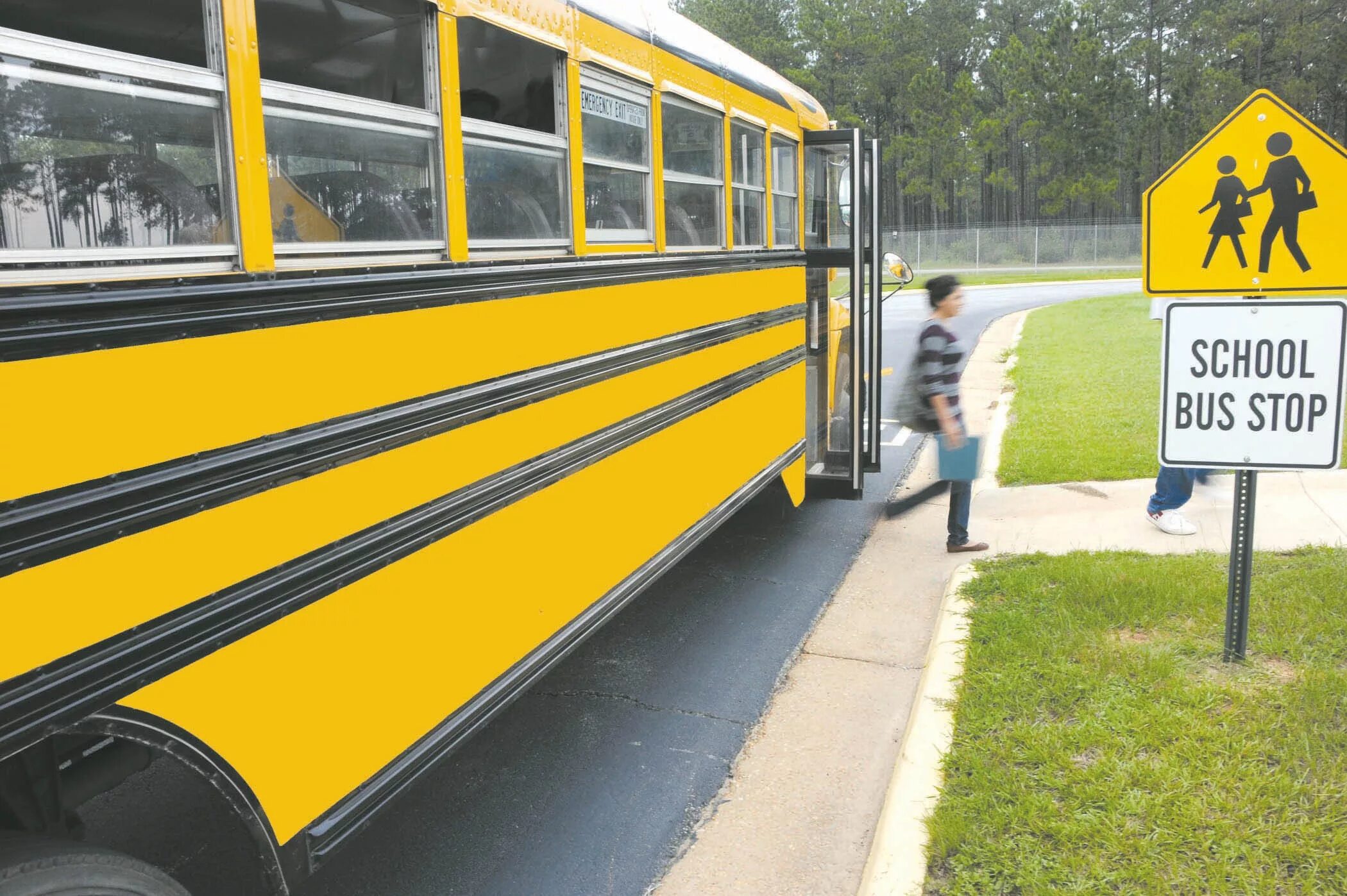Время остановилось в школе. Школьный автобус. Остановка школьного автобуса. Школьный автобус Чикаго. Американский школьный автобус.