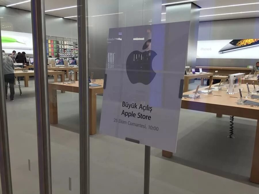 Магазин айфонов. Магазин apple. Апл стор уфа. Re store москва. Магазин айфонов.