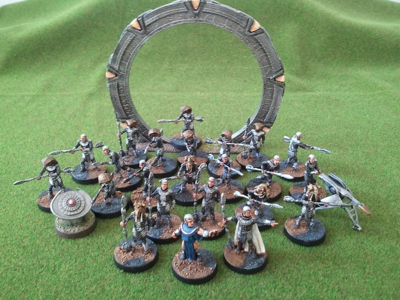 Покоритель звездных врат. Старгейт звездные врата. Stargate sg1. Покоритель звездных врат 1 аудиокнига. Звёздные врата зв-1 постер.
