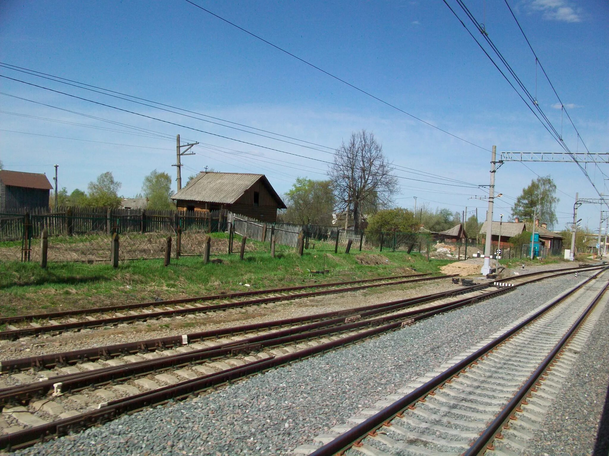 Станция кулицкий мох. Жд станция леонтьево. Леонтьево бологое. Станция леонтьево. Жд станция леонтьево.