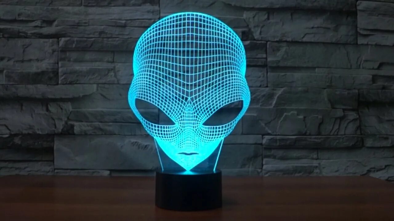 Alien lamp. Лампа alien. b8.3d лампы. alien light фонарь. голова пришельца светильник.