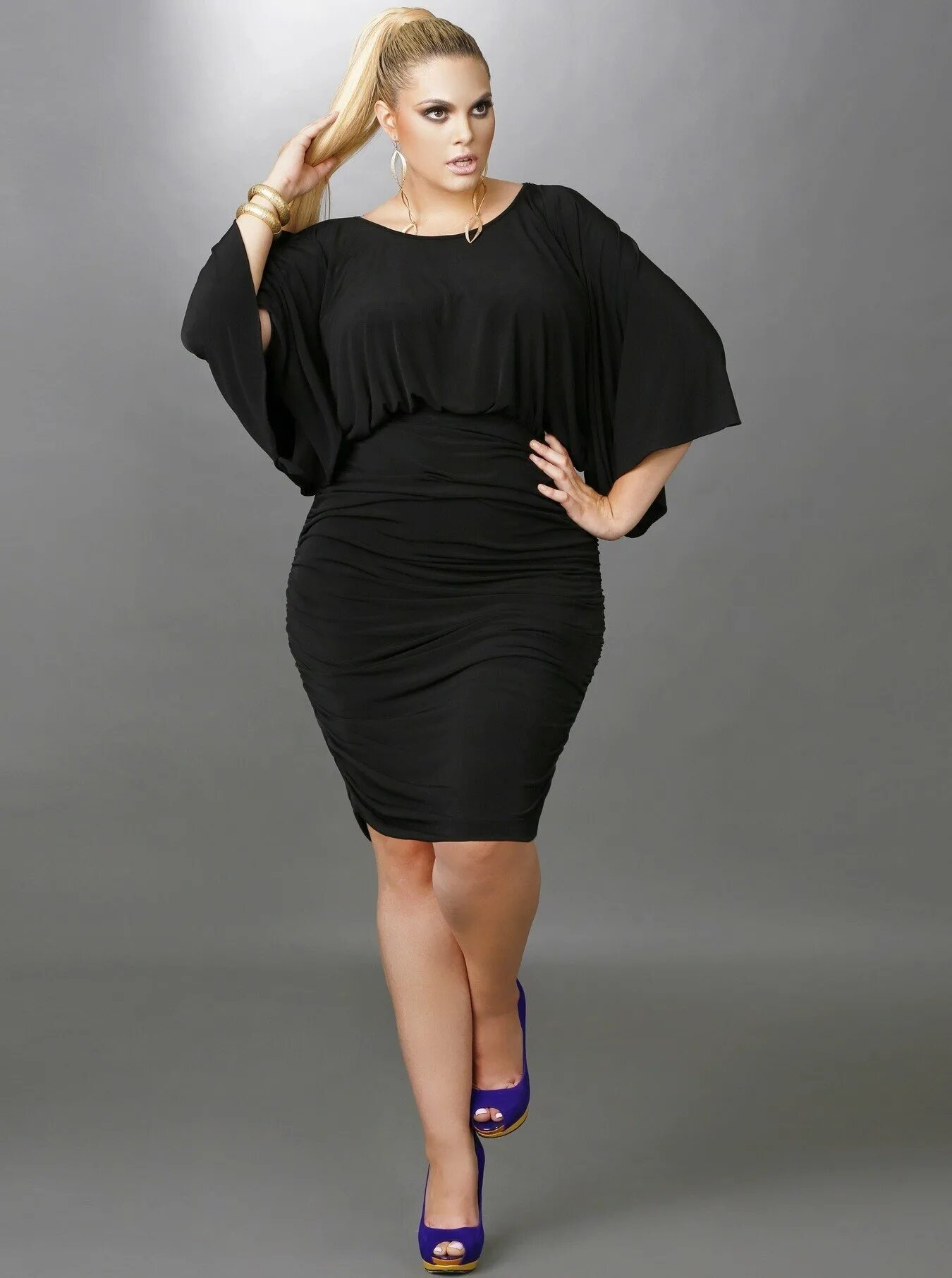 Платье plus size. Платья летучая мышь сайз плюс. платья для толстых. платье черное вечернее пышное. вечерние платья короткие для полных.