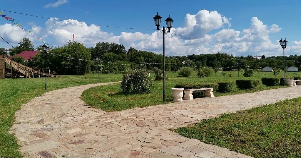 Отзыв о Принарский парк (Россия, Серпухов) Прекрасен парк на реке Наре! Приезжай