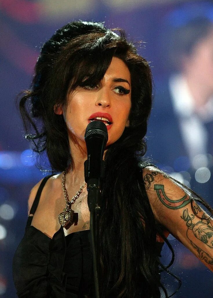 Эми винхаус. Amy winehouse. уайнхаус певица. amy winehouse фото. эми уайнхаус красивая.