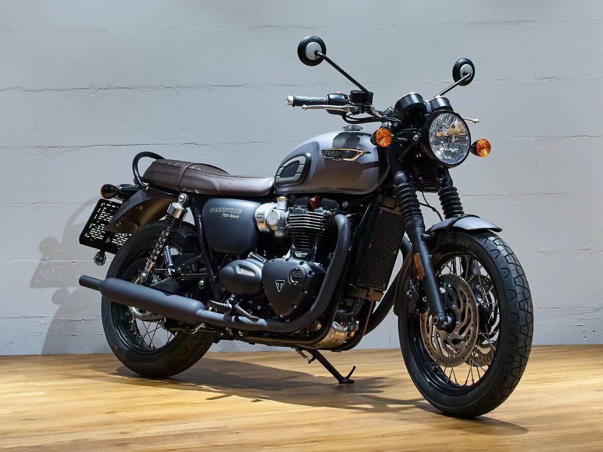 Триумф т120. Мотоцикл triumph bonneville t120. триумф бонневиль т120 блэк. triumph bonneville t120 black. триумф бонневиль т120 2025.