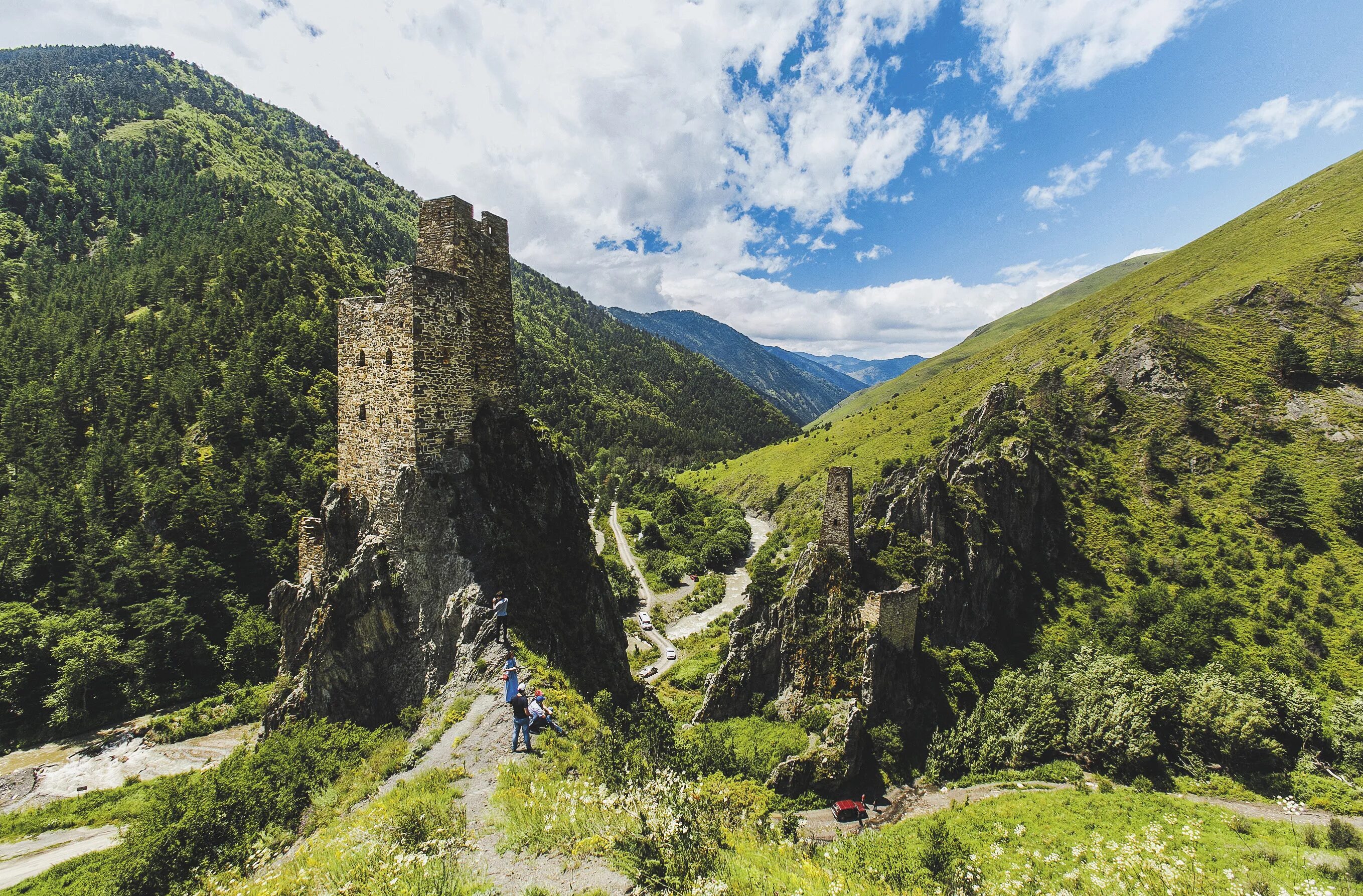 фиагдон северная осетия горы. северный кавказ самый. аланский монастырь фиагдон. кавказ цейское ущелье.