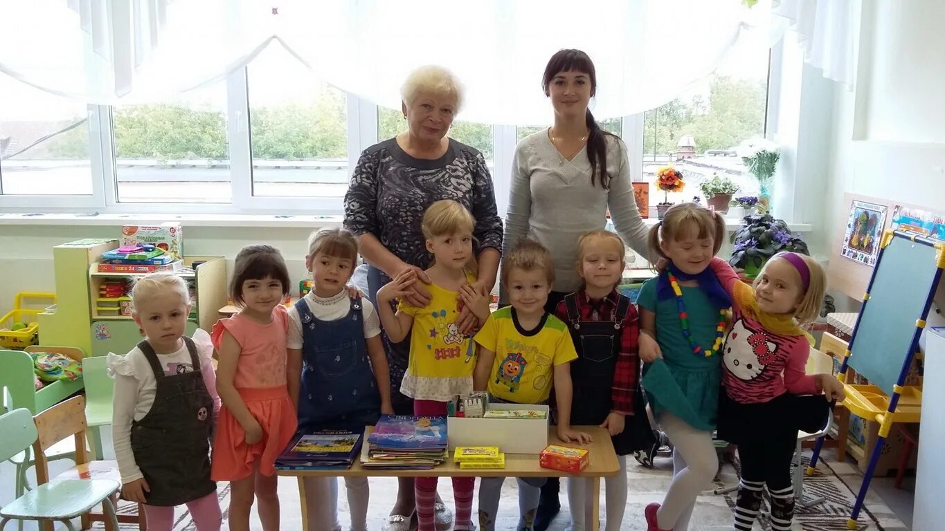 воспитатель в сад мытищи. детский сад 17 василек мытищи. работники детского сада улыбка. детский сад 7 василек балабаново. семицветик детский сад серпухов.
