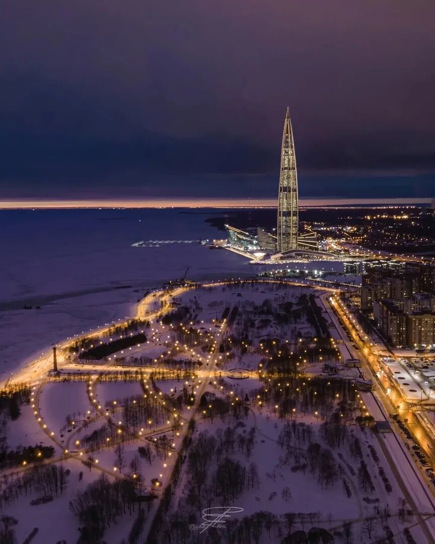 Куда можно сходить вечером в петербурге. Лахта-центр в санкт-петербурге. лахта-центр в санкт-петербурге фото 2025. кукурузина в санкт-петербурге ночью. красивые фото лахта 2025 с высоты.