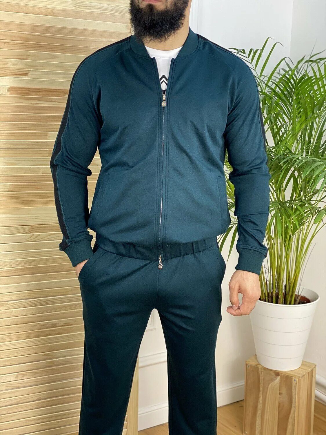 Спортивный костюм лоро пиано. Костюм loro Piana. Лоро пиано спортивный костюм. Loro Piana спортивный костюм. Спортивный костюм loro Piano.