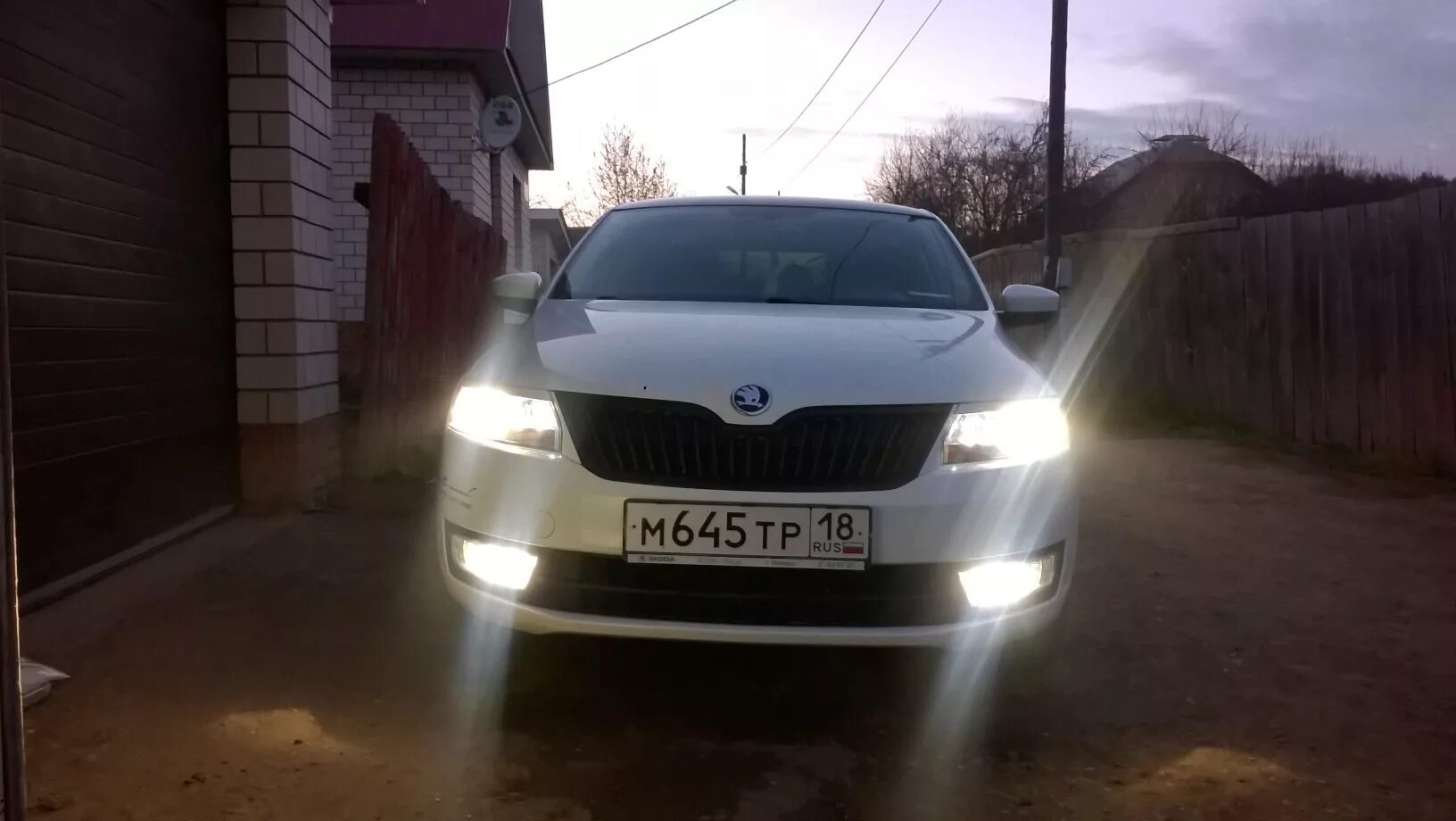 Лампы шкода рапид 2015. Led лампы в шкода рапид. skoda rapid 2 птф led. лампа птф skoda rapid 1. лампочки ближнего светаskoda rapida 1.6.