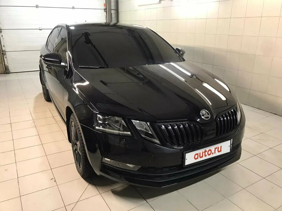 Skoda octavia a7 black. Skoda Octavia a7 черная. Skoda Octavia a7 Рестайлинг черная. Skoda Octavia a8 черная. Škoda Octavia a8 черная.