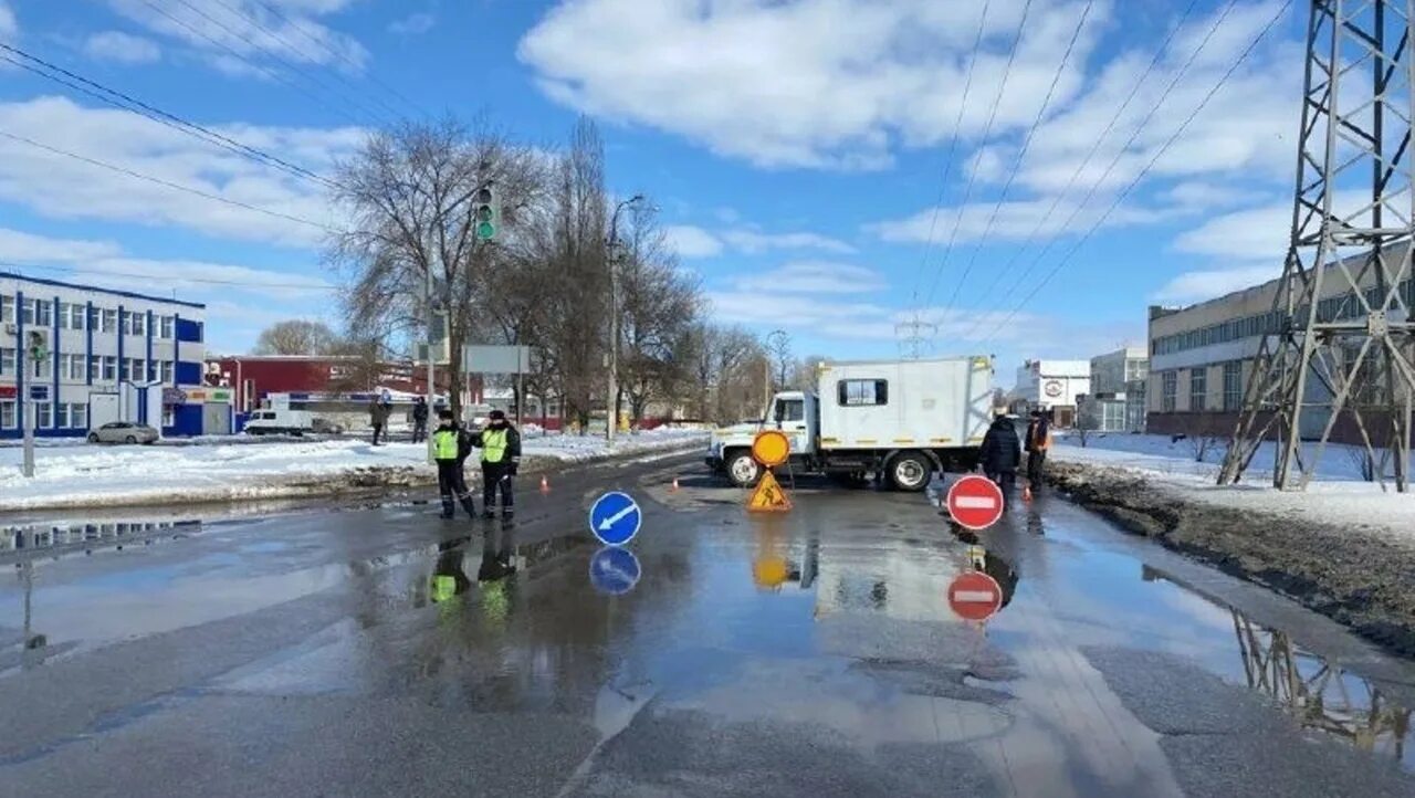 Белгород страдает. Михайловское шоссе Белгород. Михайловское шоссе Белгород перекрыто. Белгород улица Михайловское шоссе. Мих шоссе Белгород перекрыли.