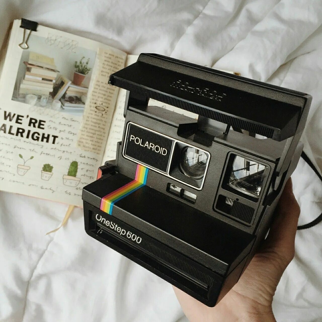 Полароид 90 х. Polaroid фотоаппарат 90. aesthetic фотоаппарат polaroid. полароид винтаж. полароид ps2.
