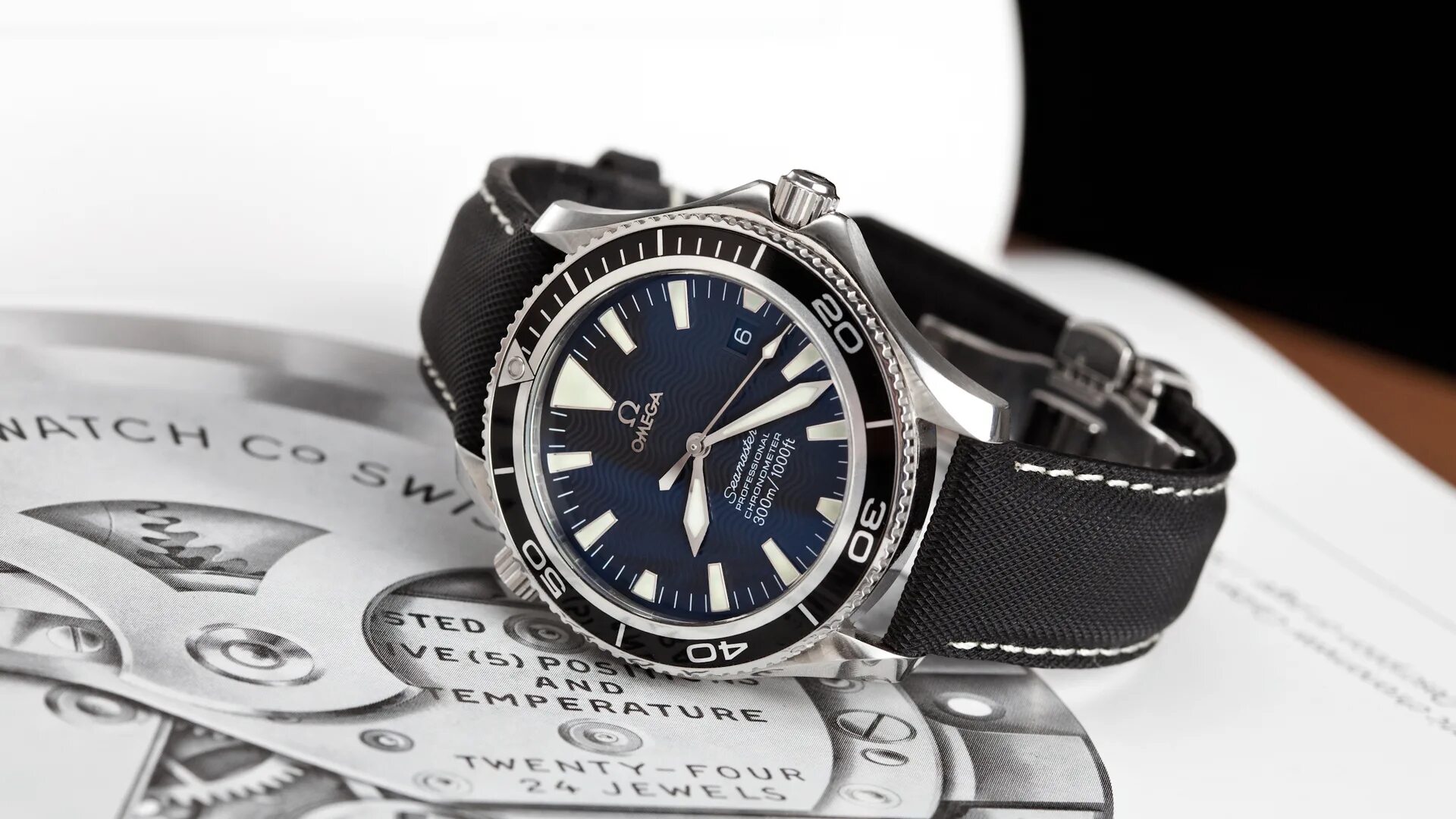 Часы чистоты. Часы Омега сеамастер профессионал. Часы Омега мужские Seamaster professional. Швейцарские часы Omega professional Seamaster. Обои часы Омега симастер.