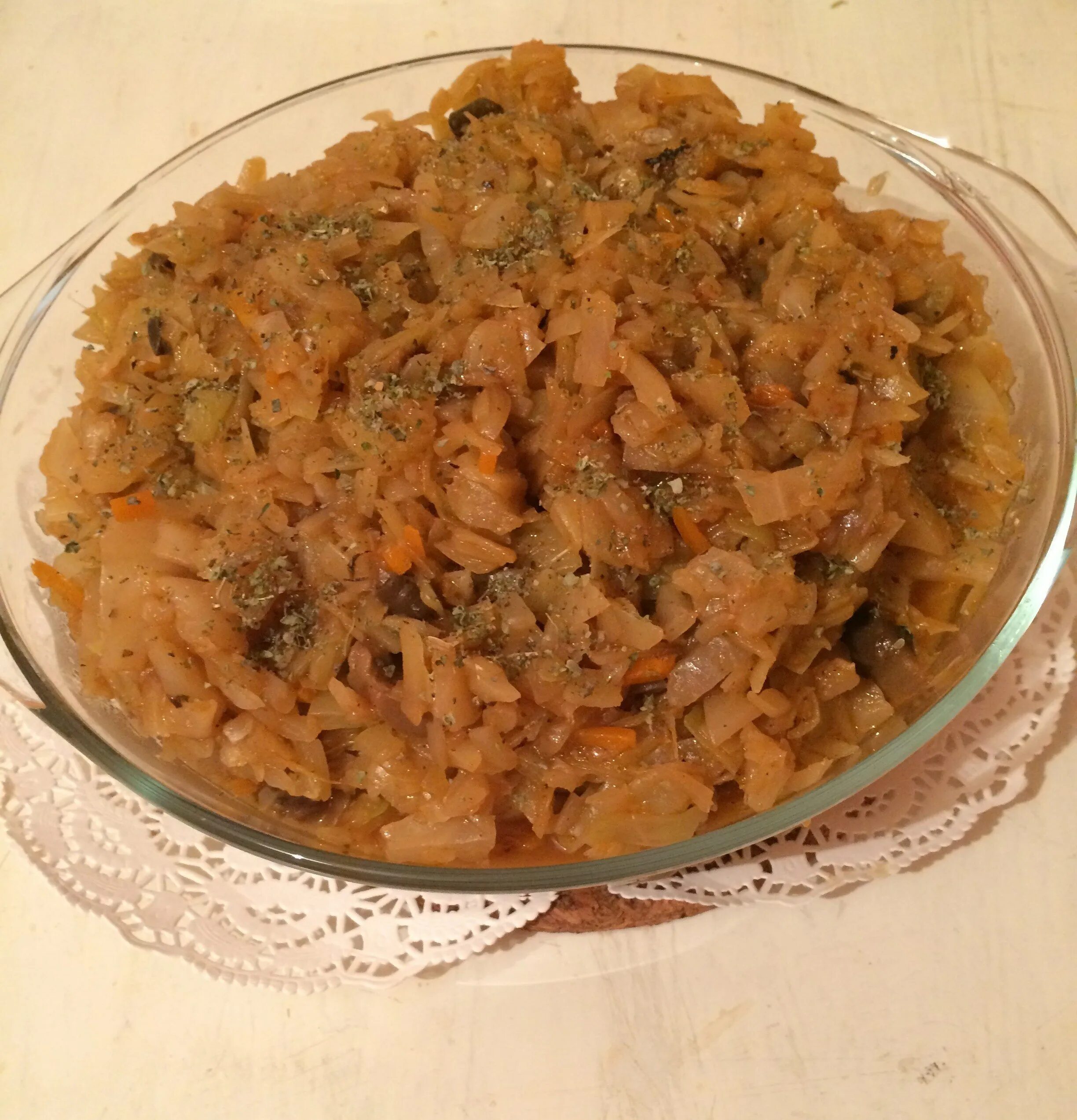 Солянка с сосисками и капустой. Овощная солянка с капустой. Солянка капуста простой рецепт. Солянка капустная. Солянка тушеная.