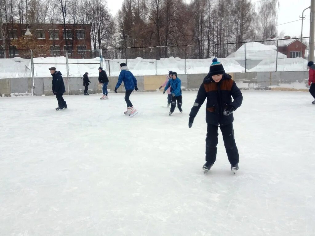 Сарапул стадион энергия спорткомплекс. Каток сокол сарапул. Стадион энергия самара красная глинка. Стадион энергия чебоксары. Сарапул каток энергия.