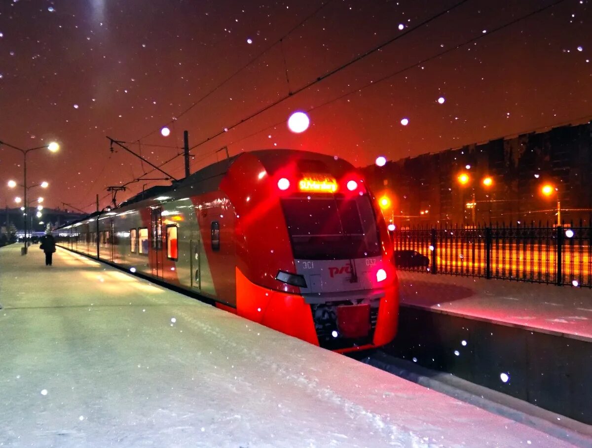 Ночной экспресс москва санкт петербург ржд. Поезд ласточка москва иваново. ласточка электропоезд. ласточка москва санкт-петербург. ласточка ржд иваново.