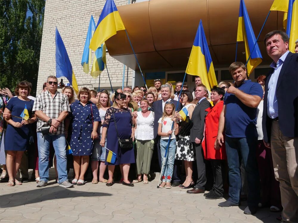 Первомайская днр новости. Очеретино Донецкая область. Очеретино Донецкая область Ясиноватский район. Поселок Очеретино Ясиноватский район. Посёлки на Украине Очеретино.