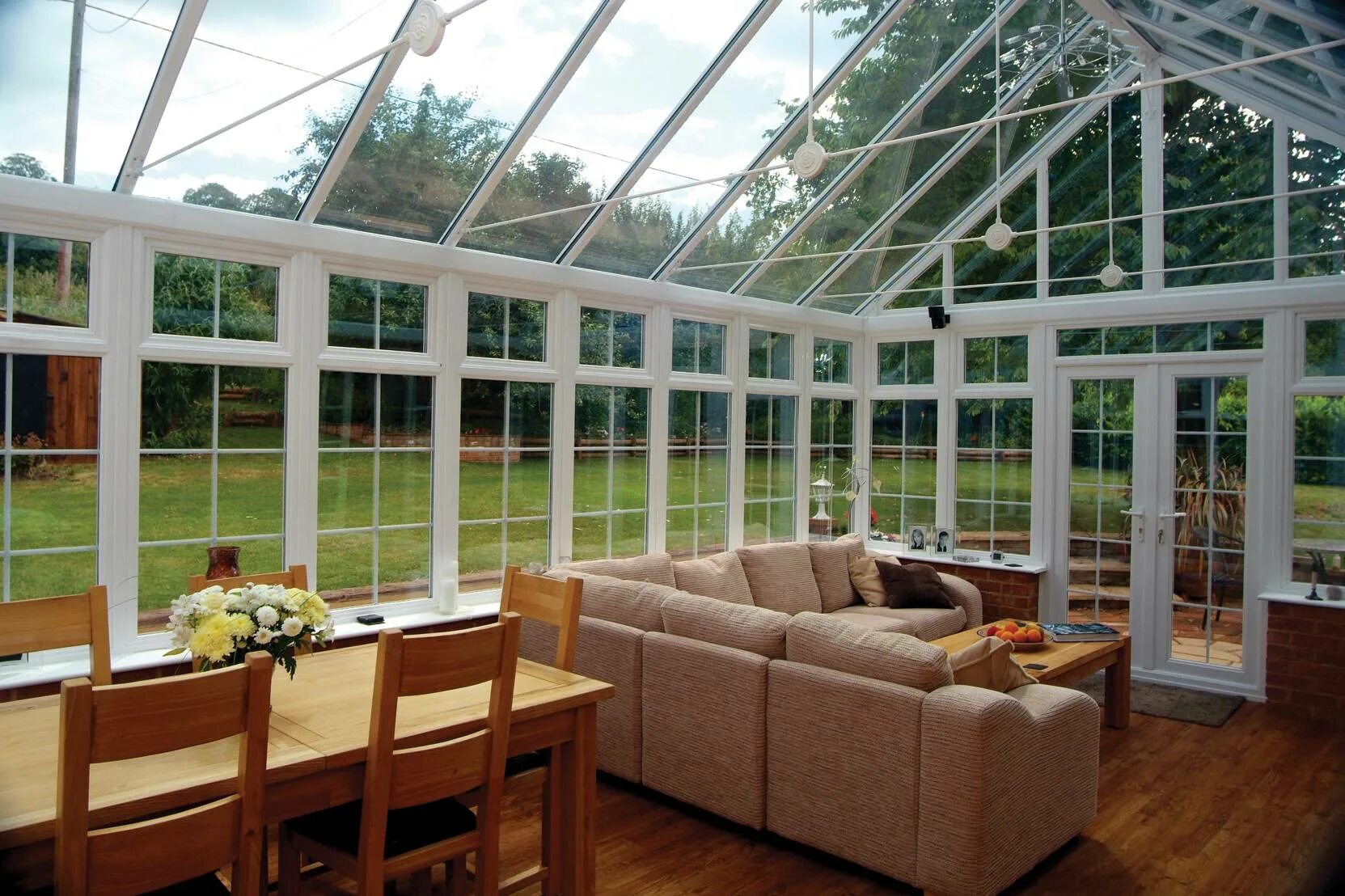 Как сделать зимний сад. Four seasons sunrooms зимние сады. оранжерея зимний сад фахверк. остекленная терраса зимний сад. застекленная зимняя веранда.