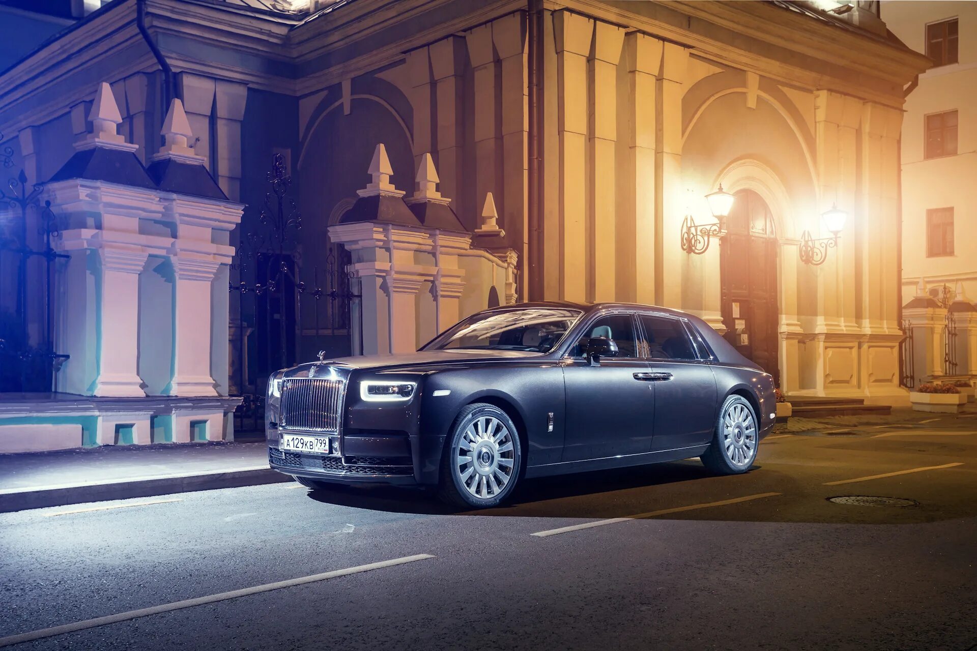 Роллс телефон. Роллс Ройс а4. Кортеж Роллс Ройс. Роллс Ройс Фантом 4. Rolls Royce Phantom 4k.