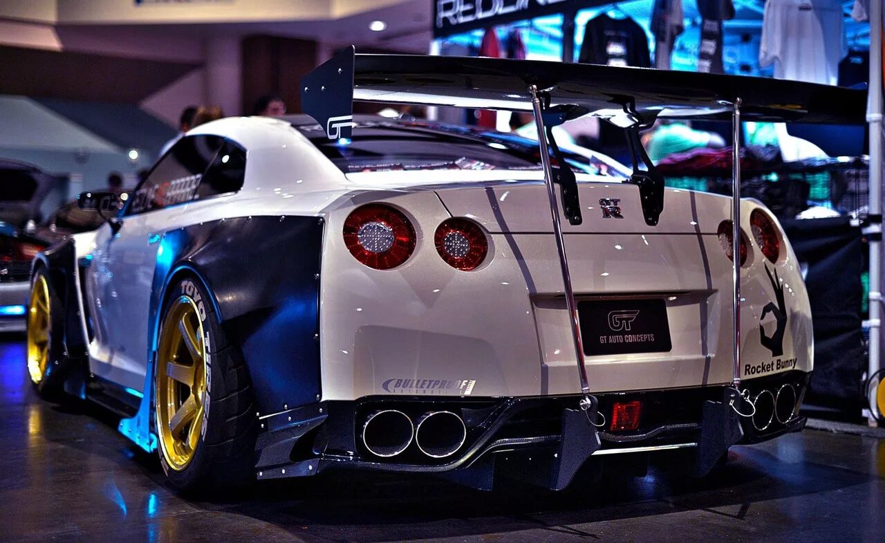 Мустанг gt 350. Ford shelby gt350. Тигровая машина. Форд мустанг gt 350 тюнинговый. Porsche 9ff 911 gturbo 1200.