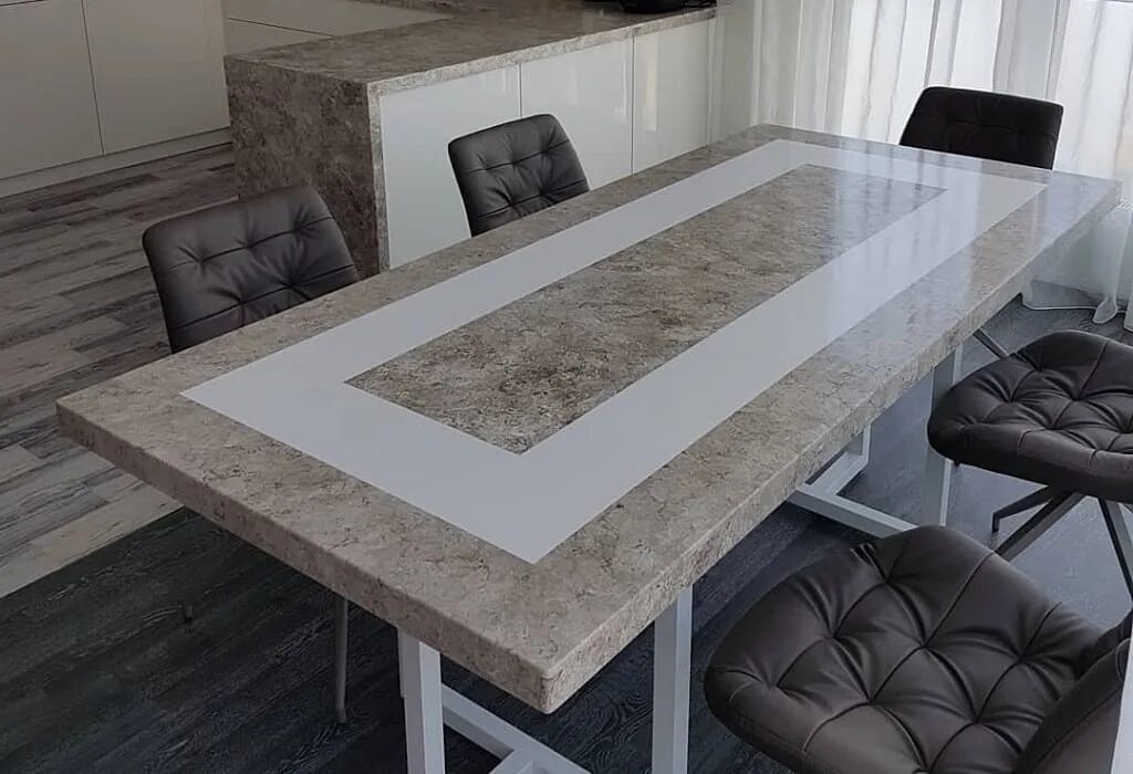 Обеденный стол с гранитной столешницей. Стол со столешницей из искусственного камня. Обеденный стол из камня. Столешница для кухни мрамор. Обеденный столы из искуственного камня.