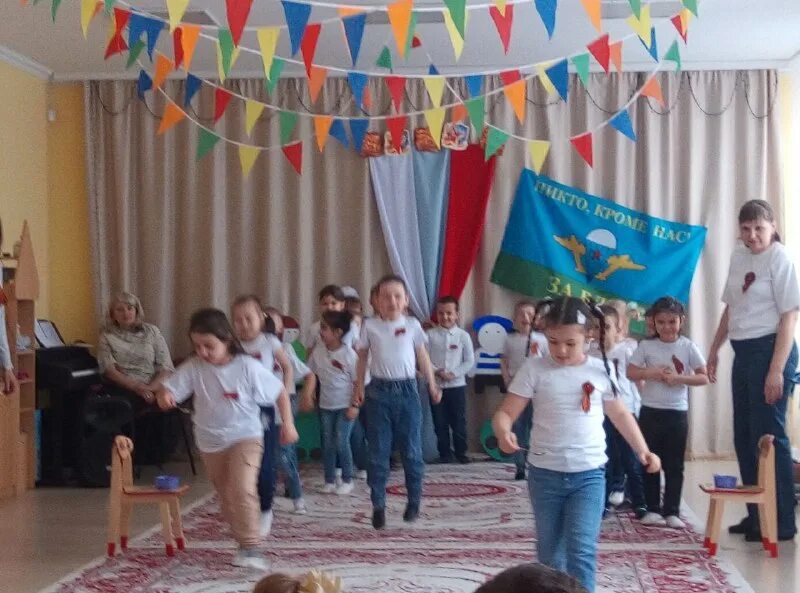 Солнышко 21. Солнце и облака рисунки линией без фона. Солнышко 21. Эмблема солнышко. Солнце.