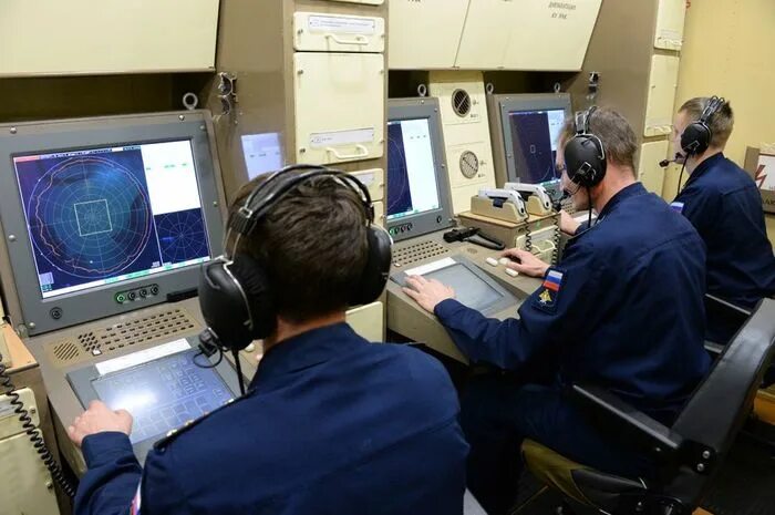 ракетно космические войска рф. военно-политическая работа вкс. работают вкс. работают вкс. центр управления вкс.