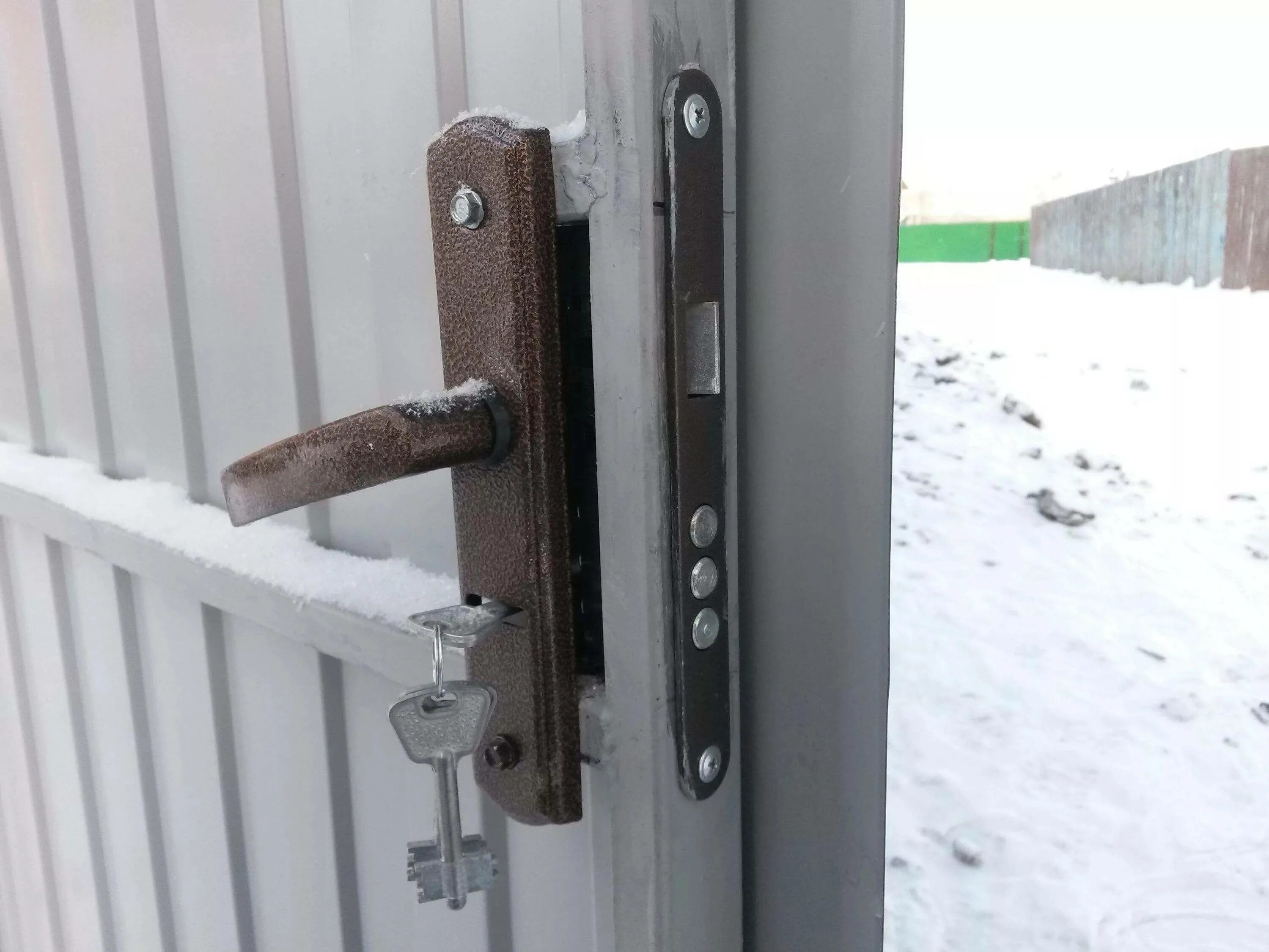 Расчистить калитку