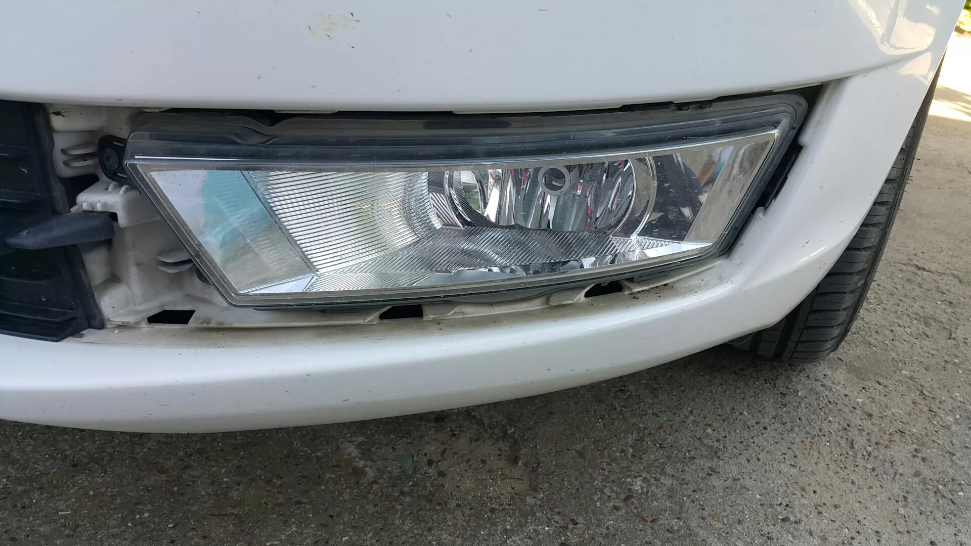 Противотуманки - Skoda Rapid (1G), 1,6 л, 2013 года расходники DRIVE2