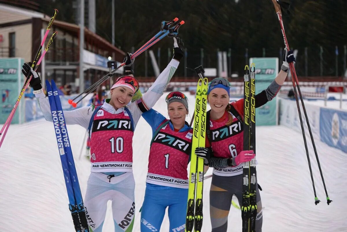 Индивидуальная гонка биатлон. Смешанная эстафета. Биатлон картинки. Биатлон 3 км. Гонка преследования.