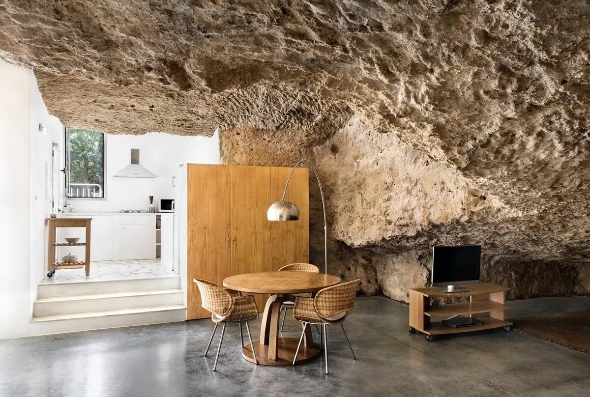 Пентхаус в скале, Бейрут, Ливан. Cave House в Испании. Необычный интерьер. Пещерный стиль в интерьере. Современные скалы