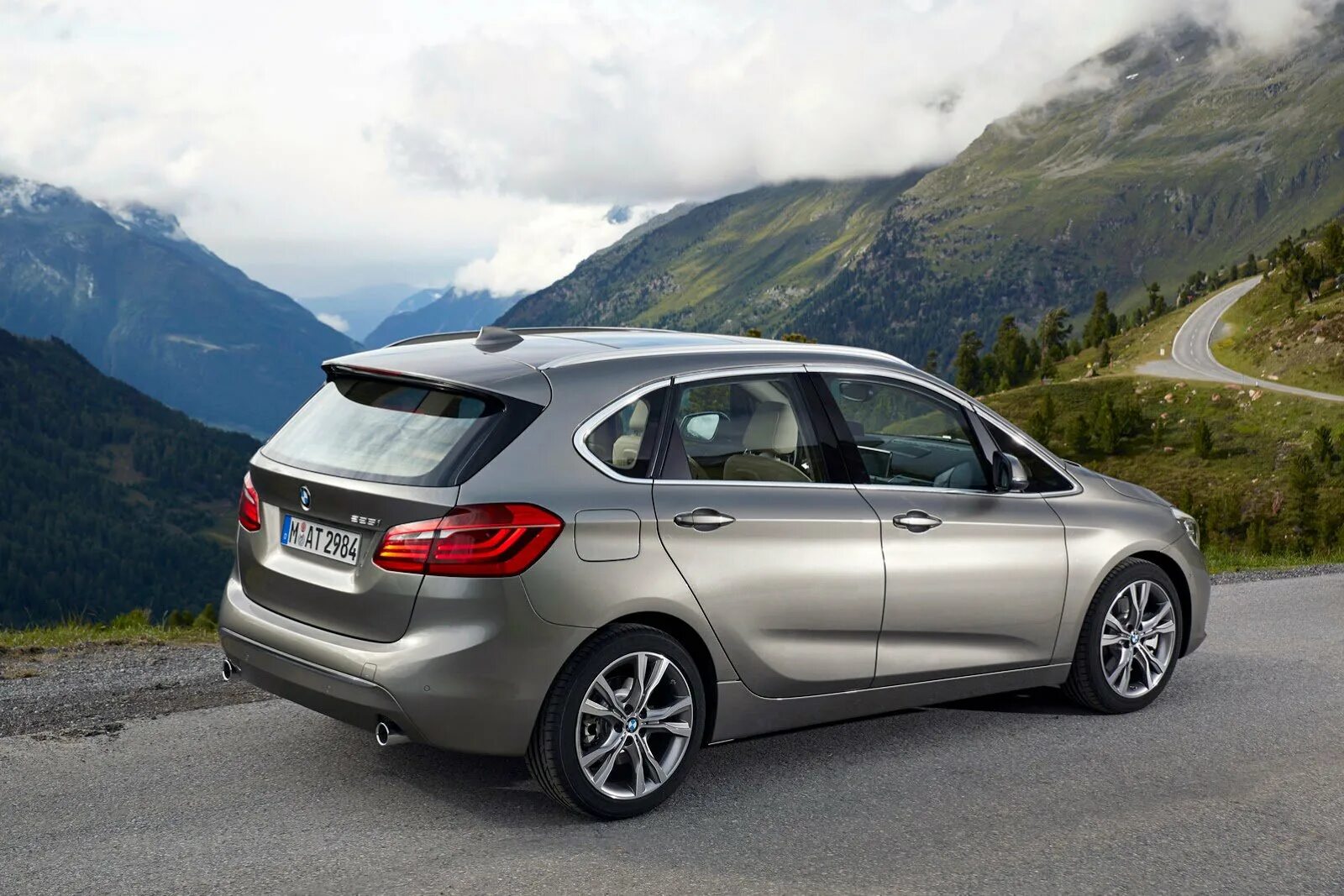 Bmw series active tourer. BMW 218 Active Tourer. BMW 2 Active Tourer. BMW serie 2 Active Tourer. BMW Active Tourer 2017.