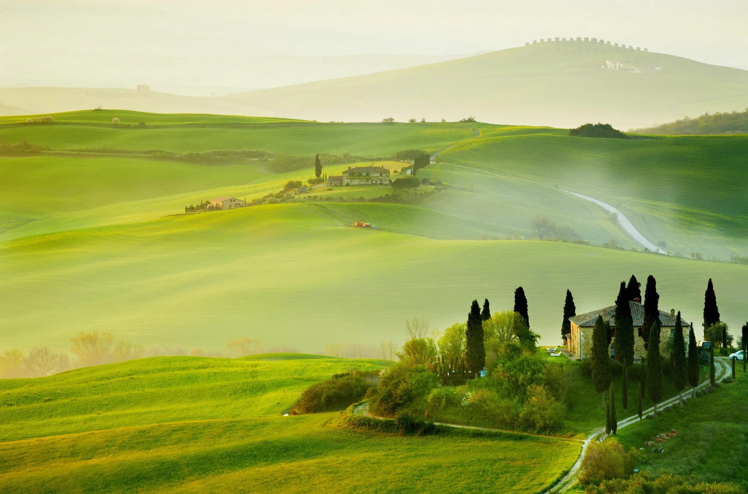 Natural view. Холмы Тосканы Италия. Италия Тоскана ландшафт. Италия, зеленые поля Тосканы. Тоскана Италия горы.