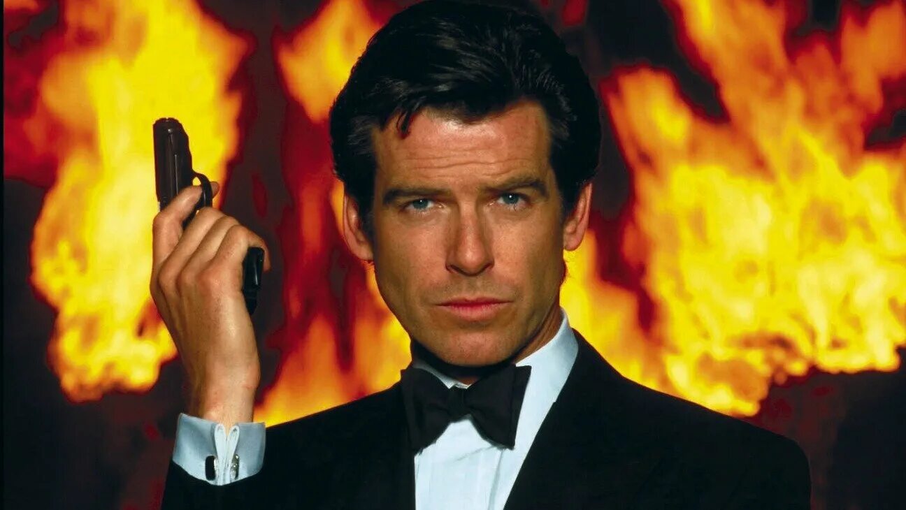 Искусственный интеллект пирс броснан. Пирс Броснан в роли Джеймса Бонда. 007 James Bond Pierce Brosnan.