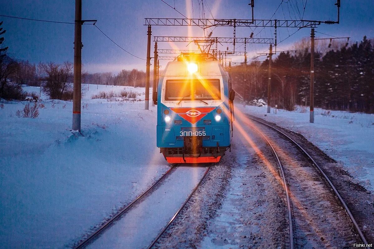 Прожектор тепловоза. Фары поезда. Прожектор поезда. Прожектор на железной дороге. Прожекторы локомотивов