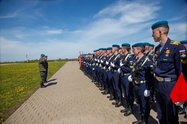 Орден вдв. Белгородские десантники. Командующий вдв теплицкий. День вдв чите 2020. Капитан алексей курганов.