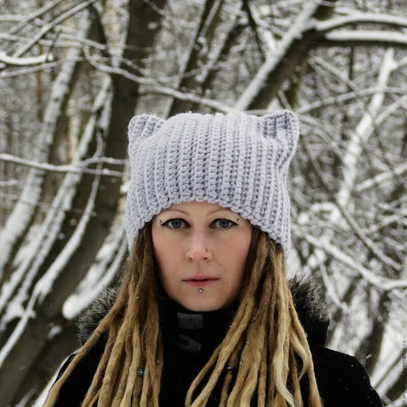 шапка вязаная с ушками женская. шапка с ушками. шапка с кошачьими ушками. вязаная шапка с ушками. вязка шапки с ушками.