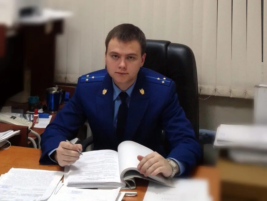 Оказываем помощь уголовного адвоката
